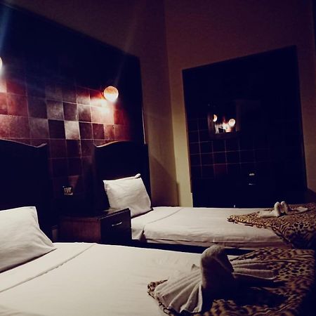 Ramses Palace Hostel Kairo Bagian luar foto