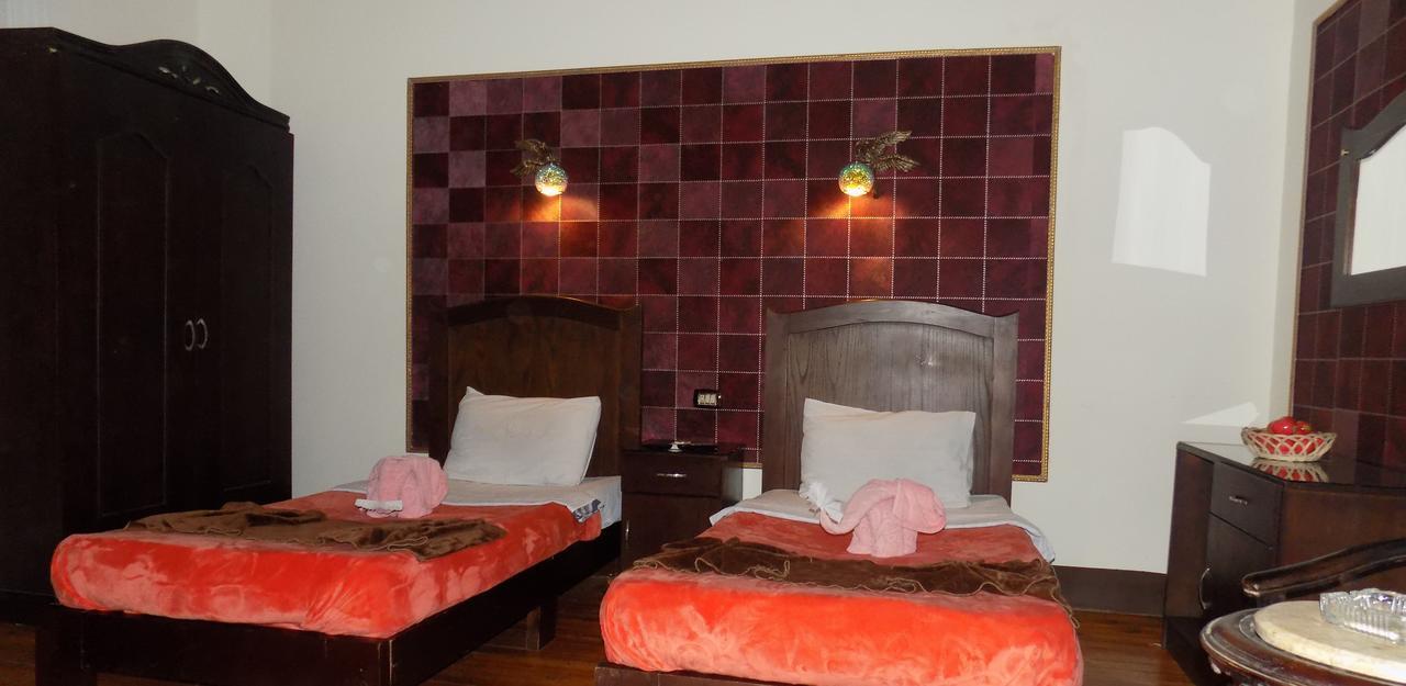 Ramses Palace Hostel Kairo Bagian luar foto